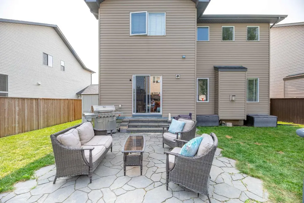 109 Seagreen Link Chestermere AB T1X 0E7