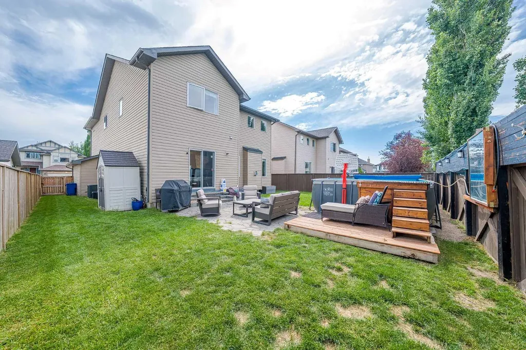 109 Seagreen Link Chestermere AB T1X 0E7