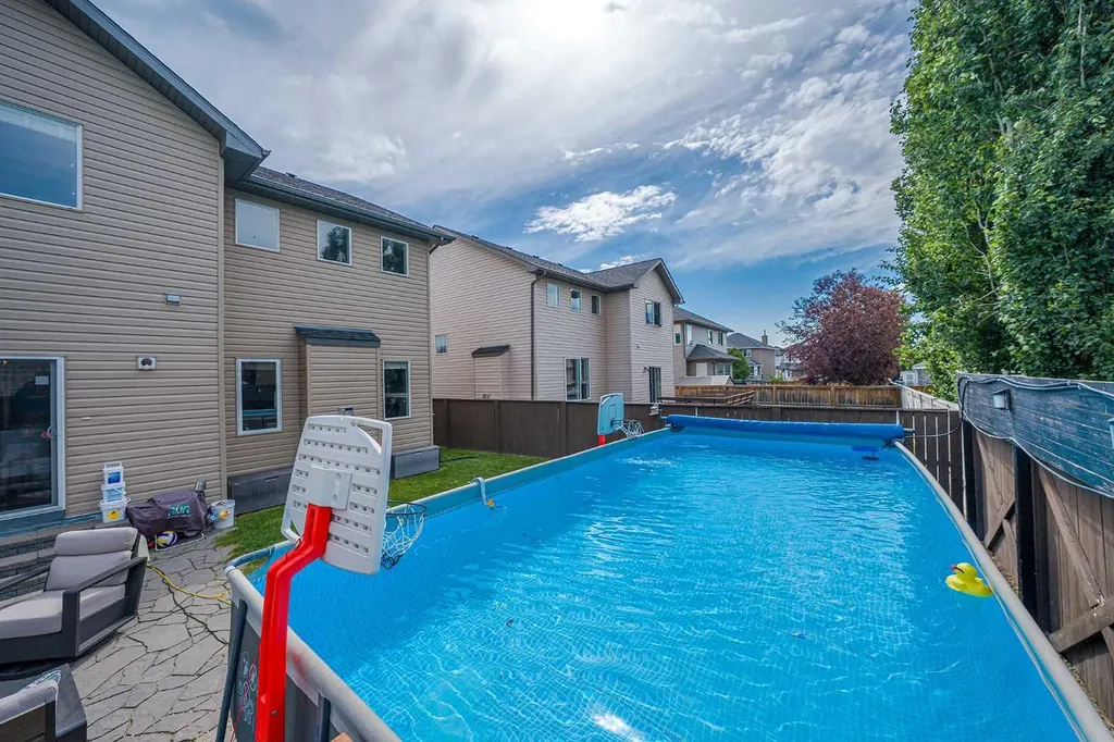 109 Seagreen Link Chestermere AB T1X 0E7