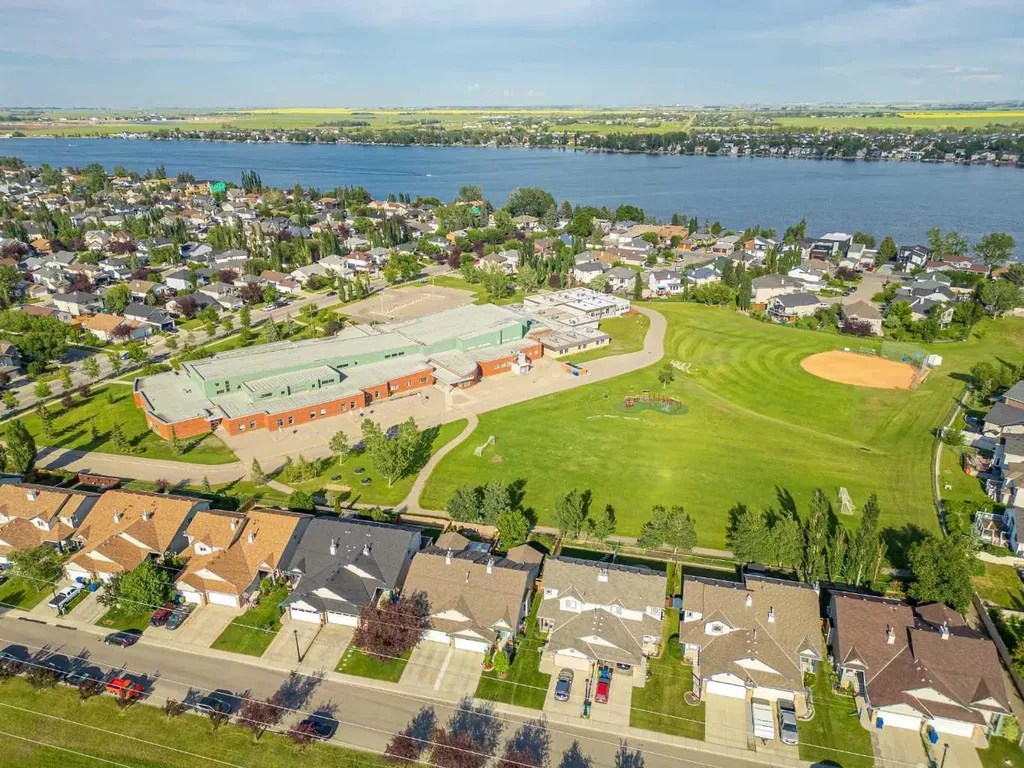 109 Seagreen Link Chestermere AB T1X 0E7