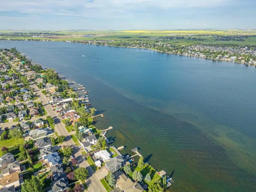 109 Seagreen Link Chestermere AB T1X 0E7