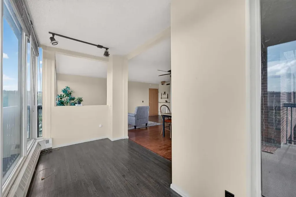 145 Point Drive NW Calgary AB T3B 4W1