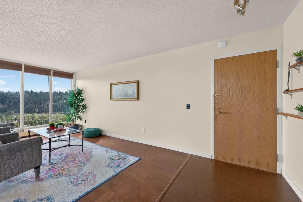 145 Point Drive NW Calgary AB T3B 4W1
