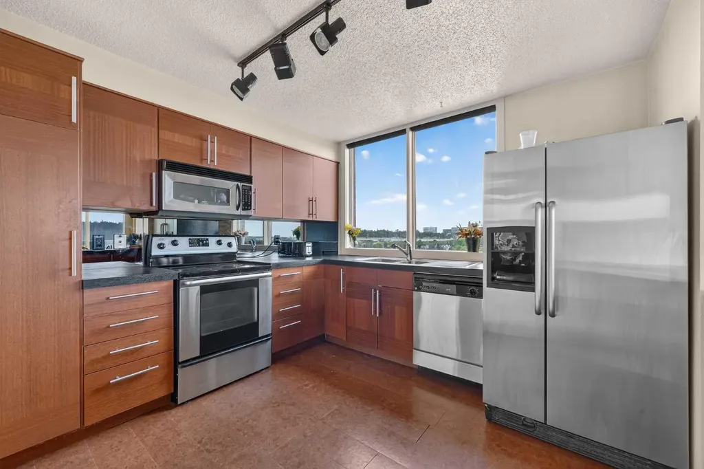 145 Point Drive NW Calgary AB T3B 4W1