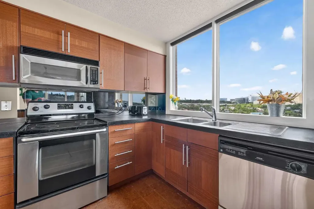 145 Point Drive NW Calgary AB T3B 4W1