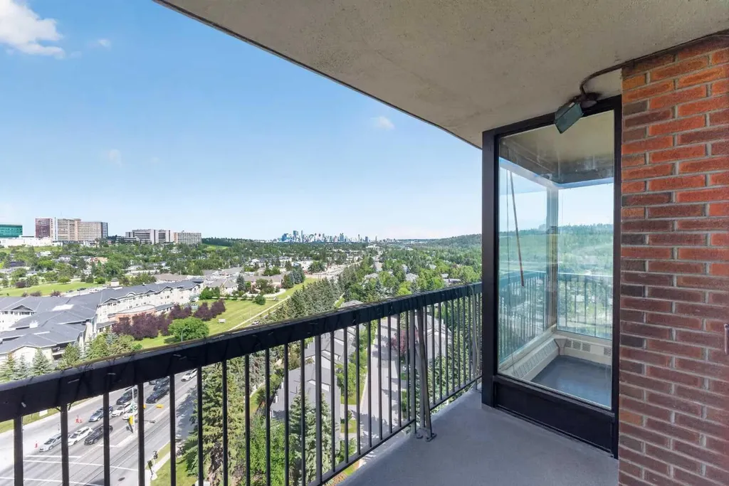 145 Point Drive NW Calgary AB T3B 4W1