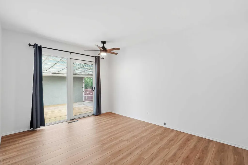 23 Fairway Avenue Red Deer AB T4N 4Y8