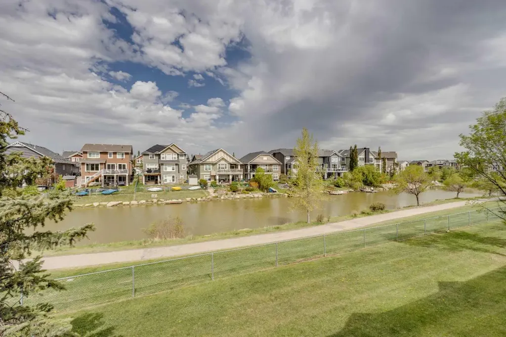 212 Bayside Point SW Airdrie AB T4B 2X6