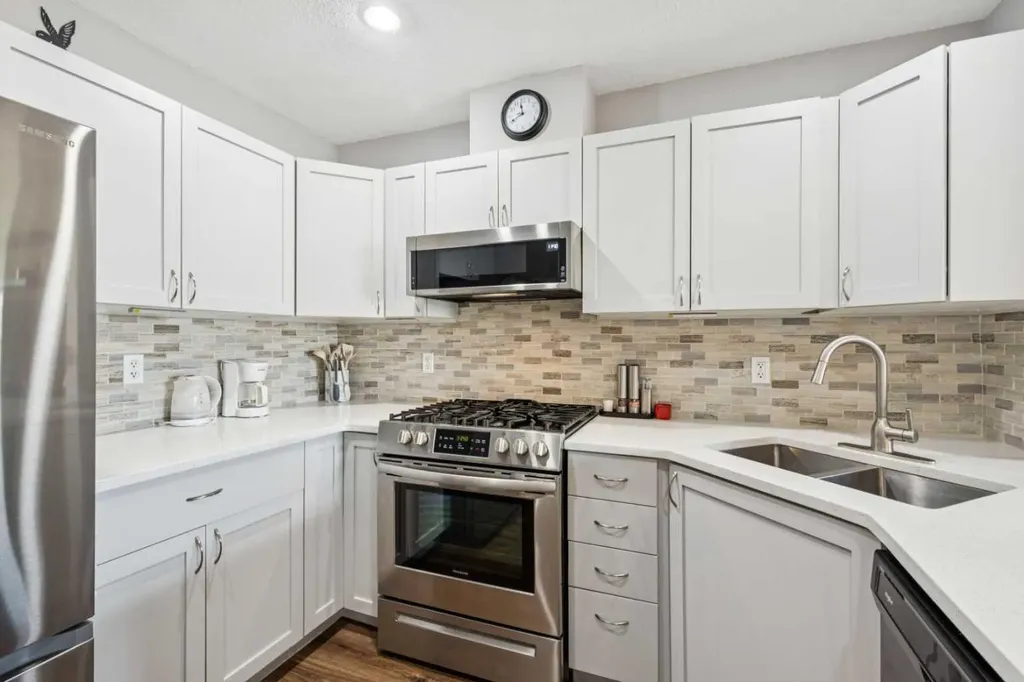 212 Bayside Point SW Airdrie AB T4B 2X6