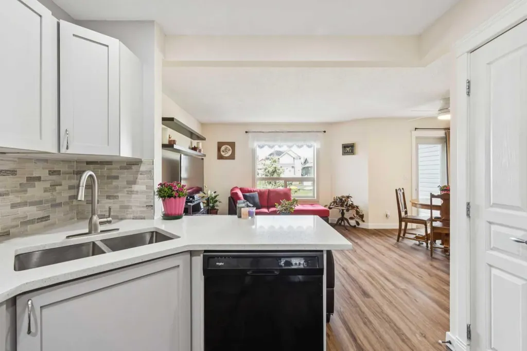 212 Bayside Point SW Airdrie AB T4B 2X6