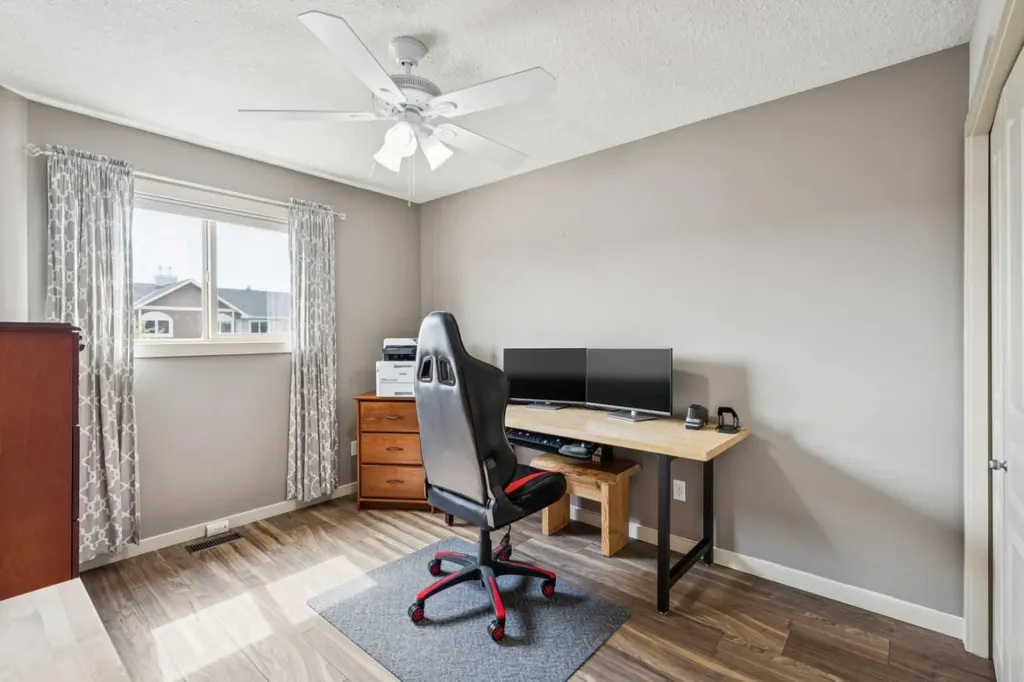 212 Bayside Point SW Airdrie AB T4B 2X6