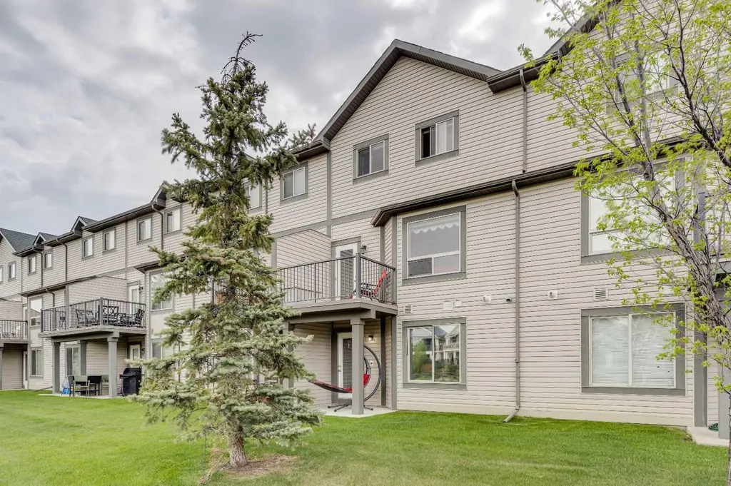 212 Bayside Point SW Airdrie AB T4B 2X6