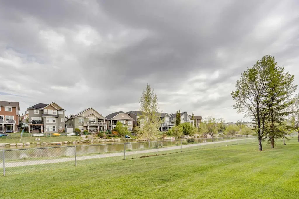 212 Bayside Point SW Airdrie AB T4B 2X6
