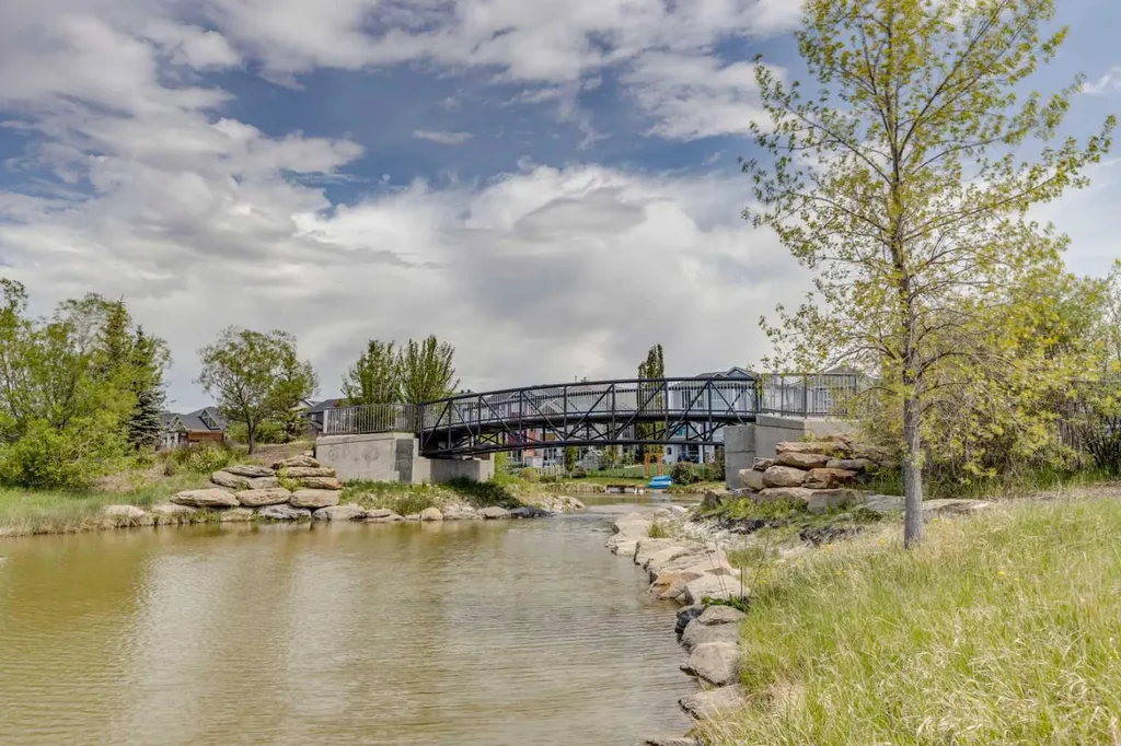 212 Bayside Point SW Airdrie AB T4B 2X6