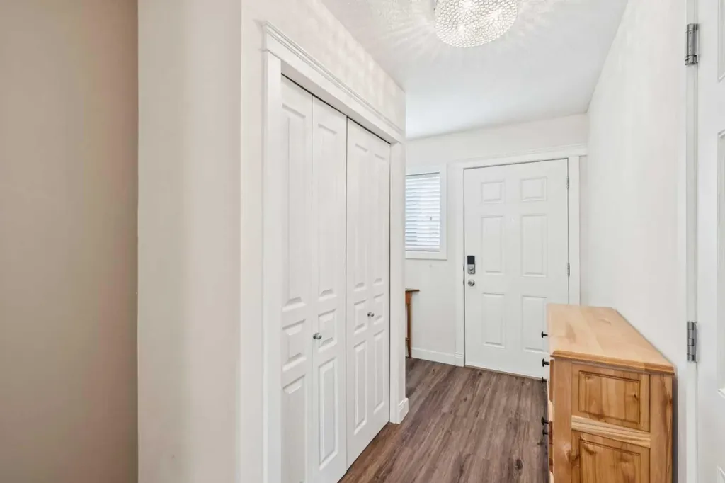 212 Bayside Point SW Airdrie AB T4B 2X6