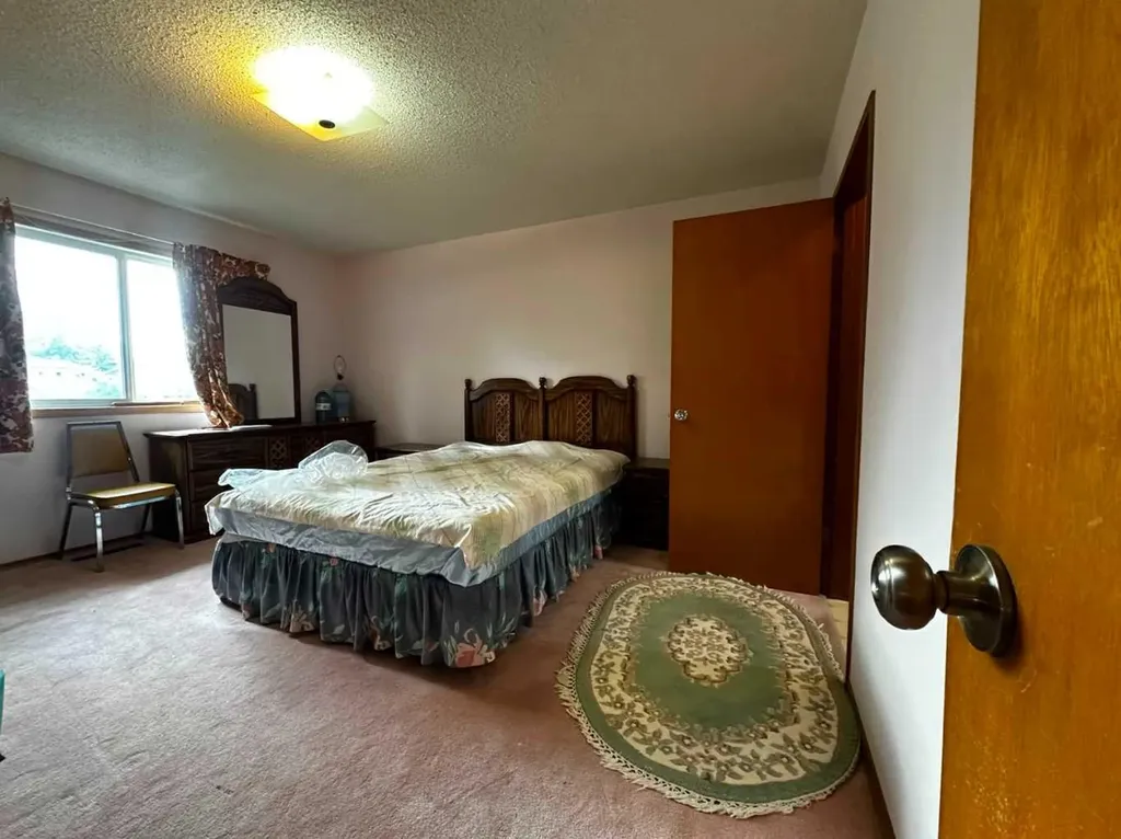 3207 Utah Place NW Calgary AB T2N 4A8