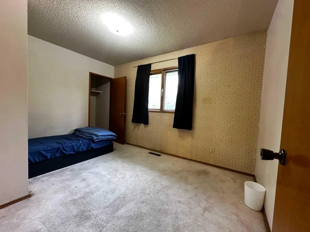 3207 Utah Place NW Calgary AB T2N 4A8