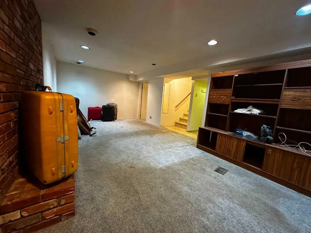 3207 Utah Place NW Calgary AB T2N 4A8