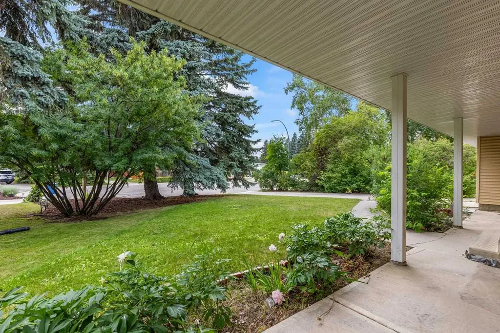 3207 Utah Place NW Calgary AB T2N 4A8