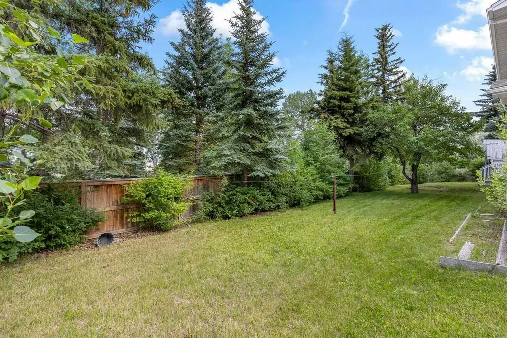 3207 Utah Place NW Calgary AB T2N 4A8
