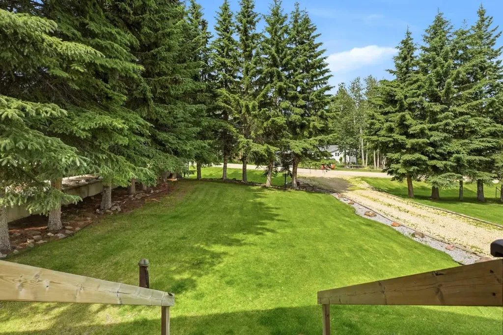403 Sunnyside 400 Place Rural Ponoka County AB T0C 2J0