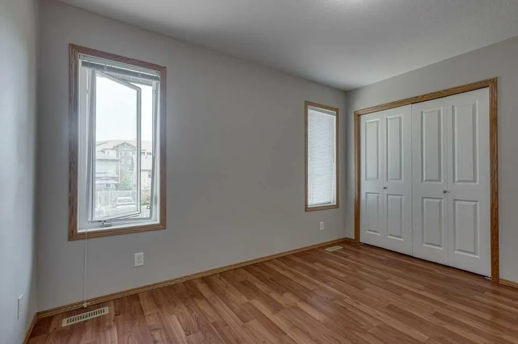 103 Landry Bend Red Deer AB T4R 3L7