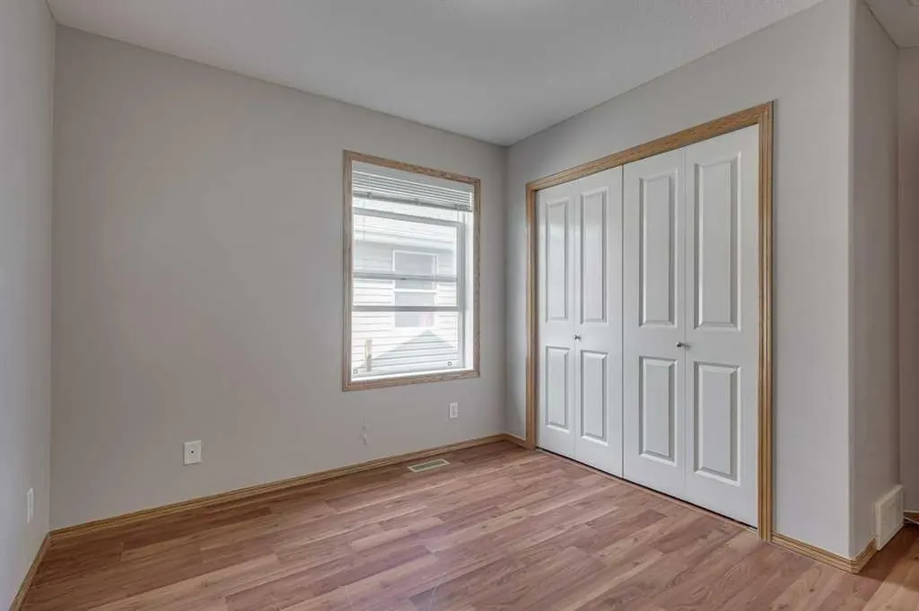 103 Landry Bend Red Deer AB T4R 3L7