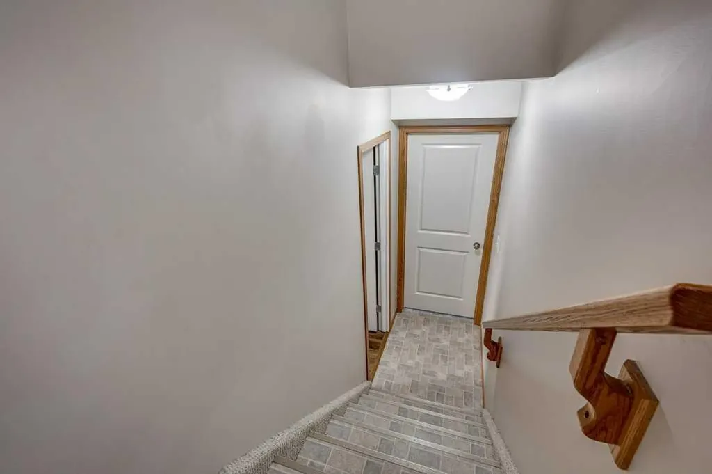 103 Landry Bend Red Deer AB T4R 3L7