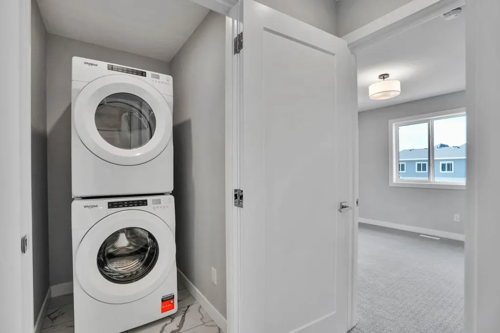 284 Huxbury View NE Calgary AB T2A 8C4