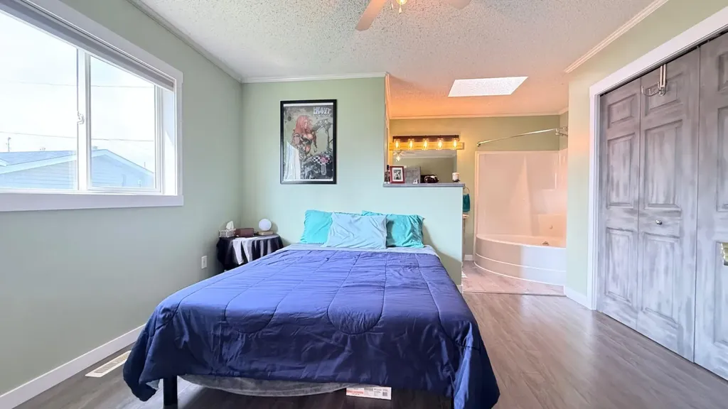 108 1 Street W Lashburn SK S0M 1H0