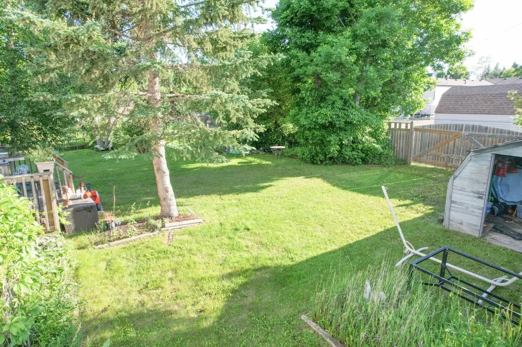 4908 47 Street Clive AB T0C 0Y0