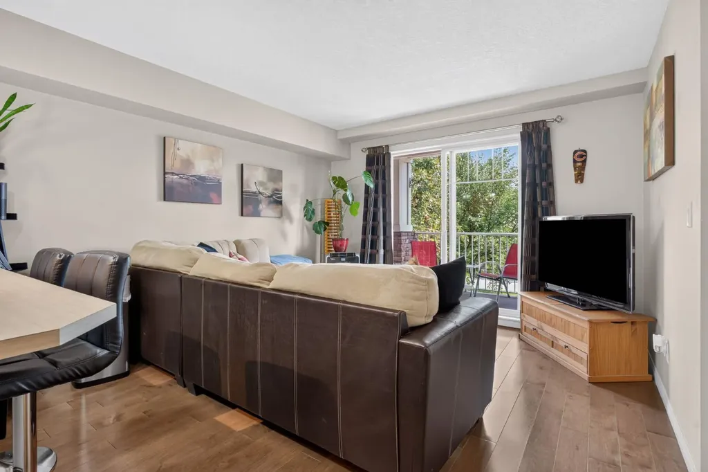 406 Cranberry Park SE Calgary AB T3M1Y9