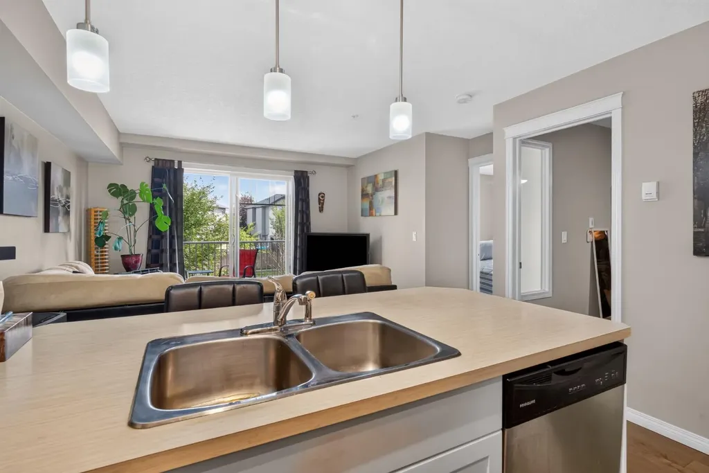 406 Cranberry Park SE Calgary AB T3M1Y9