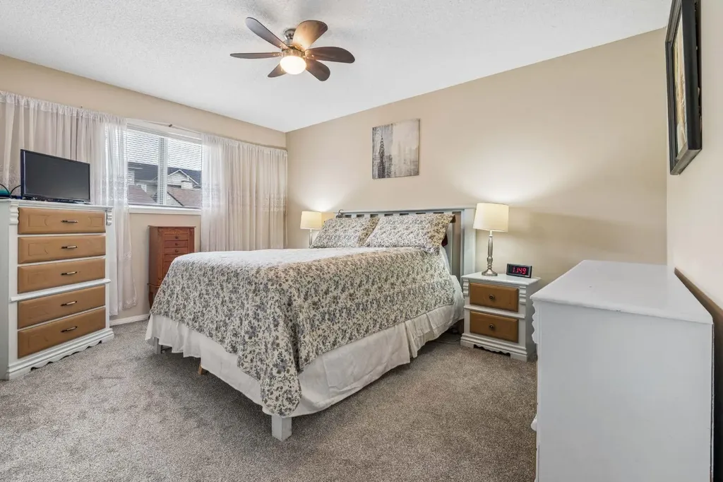 760 Railway Gate SW Airdrie AB T4B 3C5