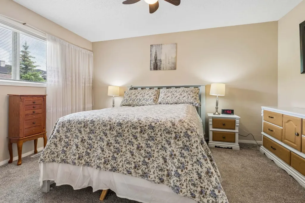 760 Railway Gate SW Airdrie AB T4B 3C5