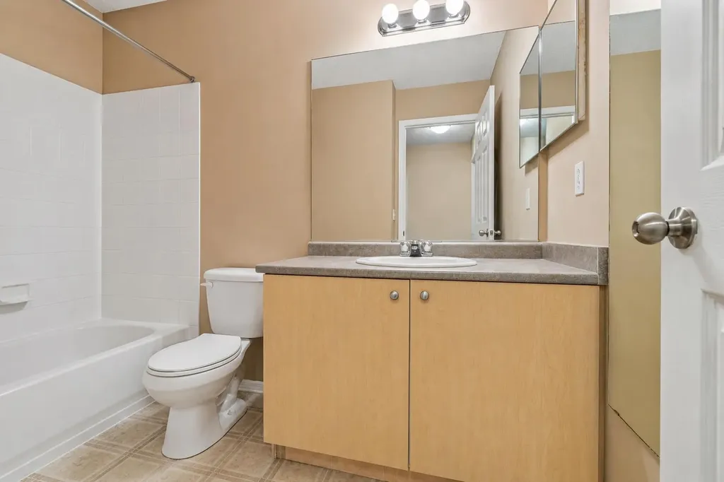 760 Railway Gate SW Airdrie AB T4B 3C5
