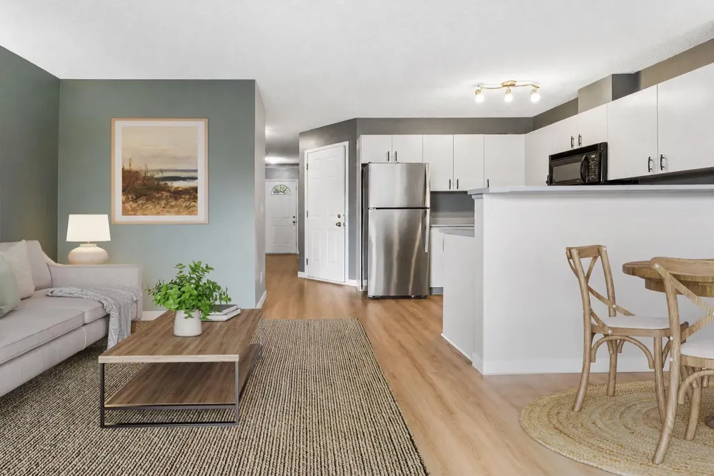 760 Railway Gate SW Airdrie AB T4B 3C5