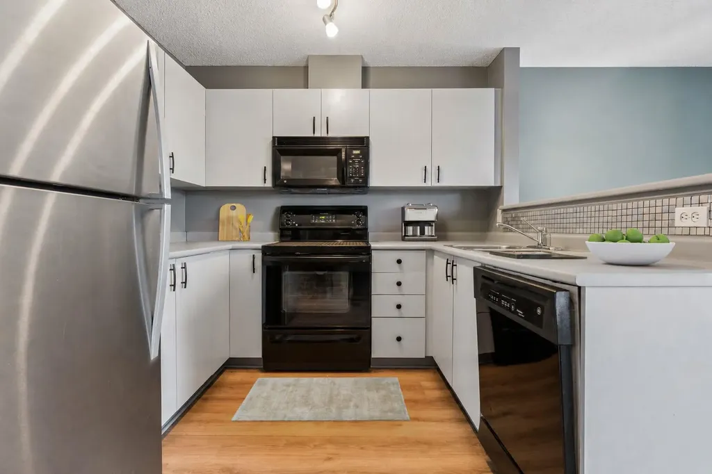 760 Railway Gate SW Airdrie AB T4B 3C5