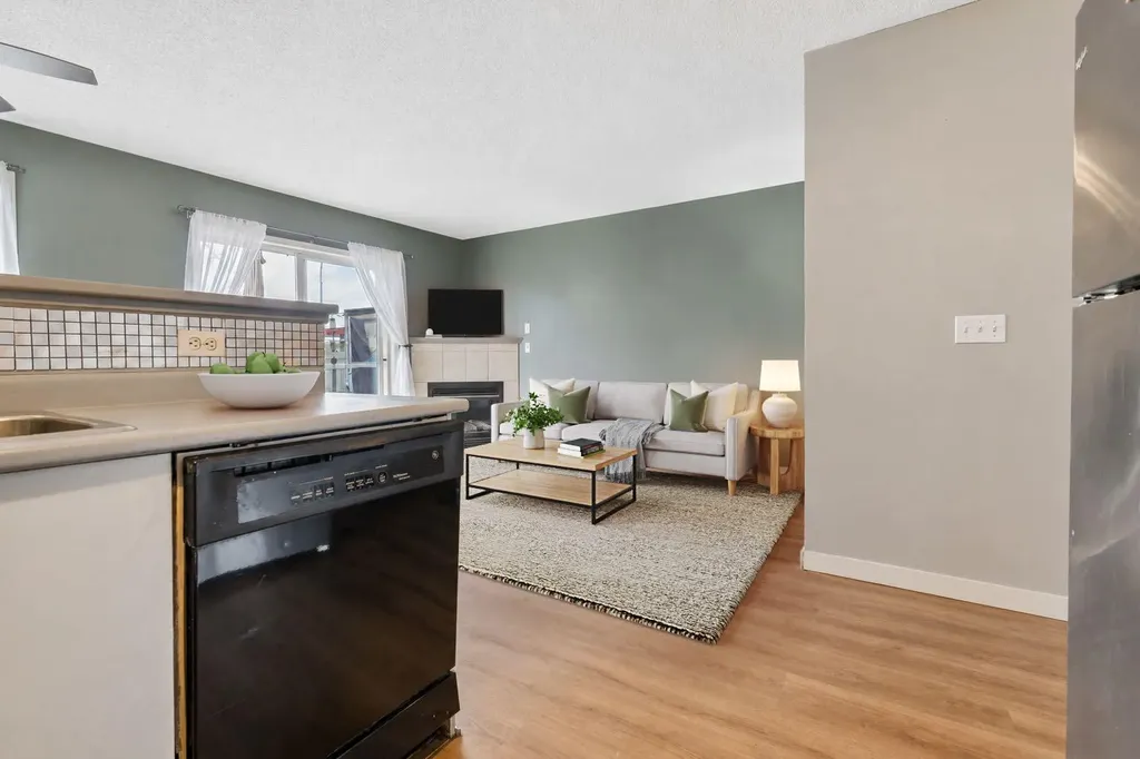 760 Railway Gate SW Airdrie AB T4B 3C5