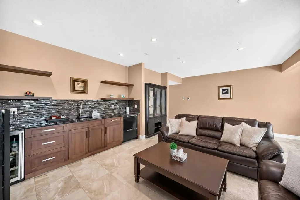 116 Panatella Rise NW Calgary AB T3K0W8