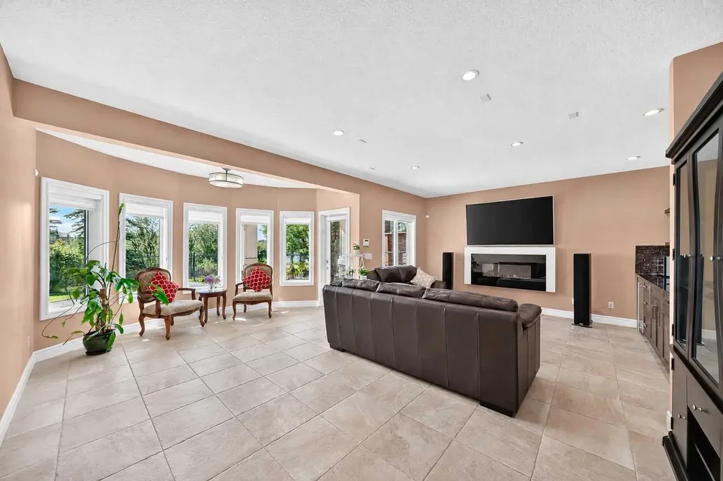 116 Panatella Rise NW Calgary AB T3K0W8