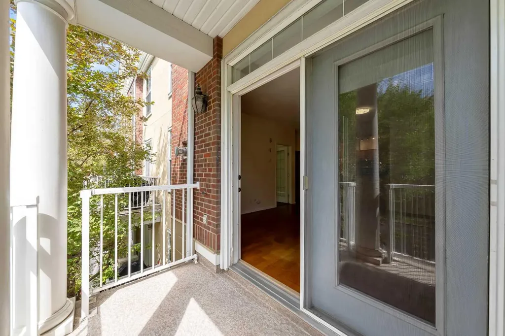 3650 Marda Link SW Calgary AB T2T 6G9