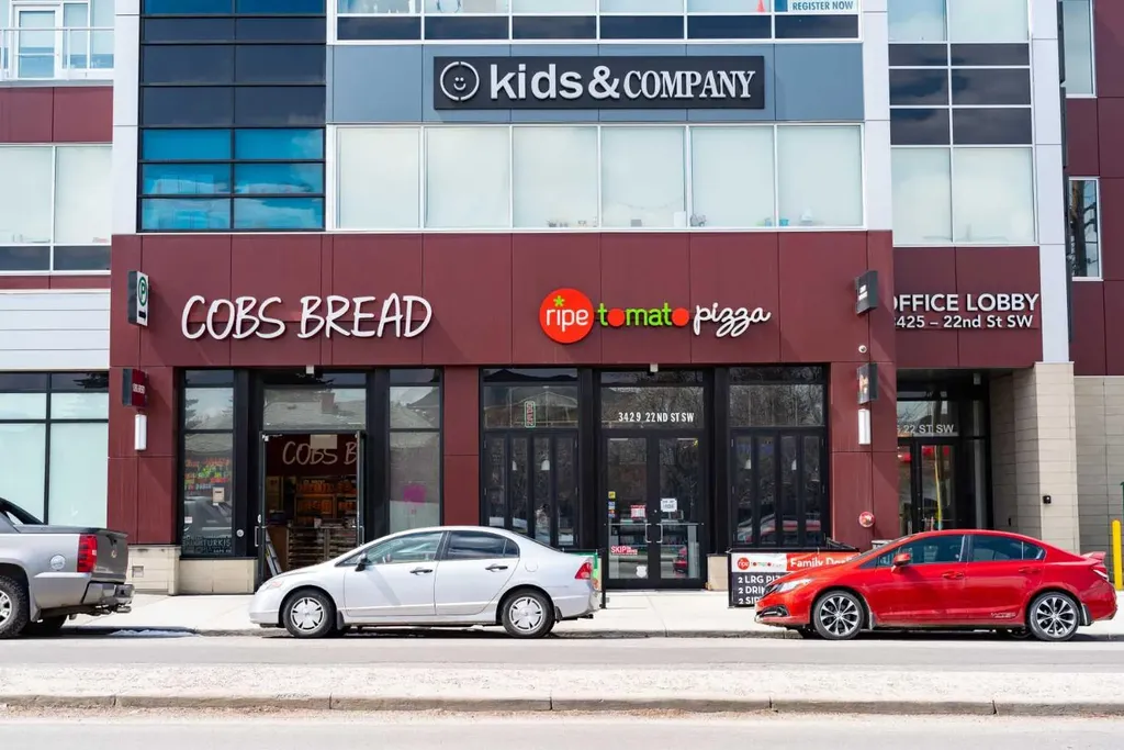 3650 Marda Link SW Calgary AB T2T 6G9