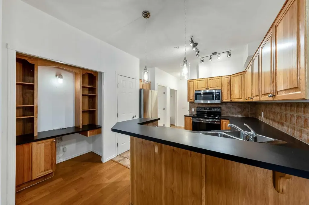 3650 Marda Link SW Calgary AB T2T 6G9