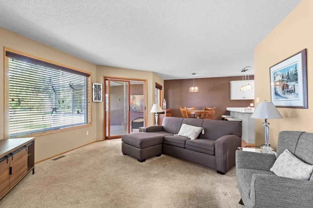 2821 Botterill Crescent Red Deer AB T4R 2E5