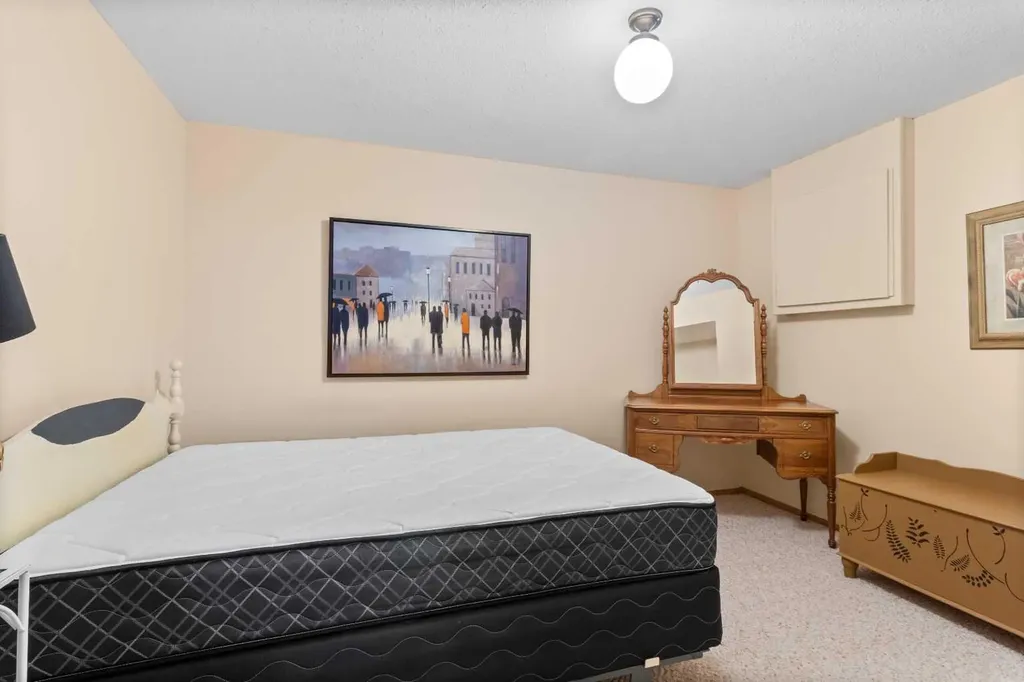 2821 Botterill Crescent Red Deer AB T4R 2E5