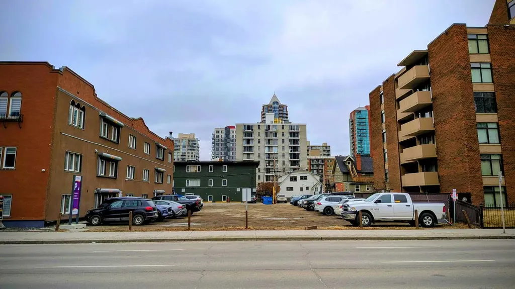 805 12 Avenue SW Calgary AB T2R 0J1