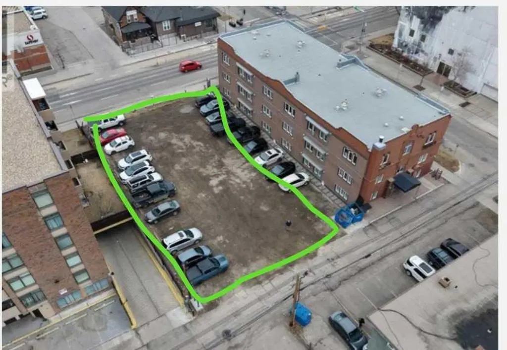 805 12 Avenue SW Calgary AB T2R 0J1