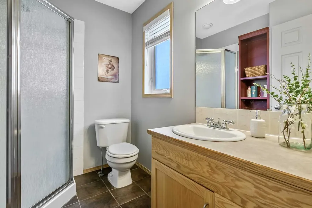 62 Westland Street Okotoks AB T1S 2C2