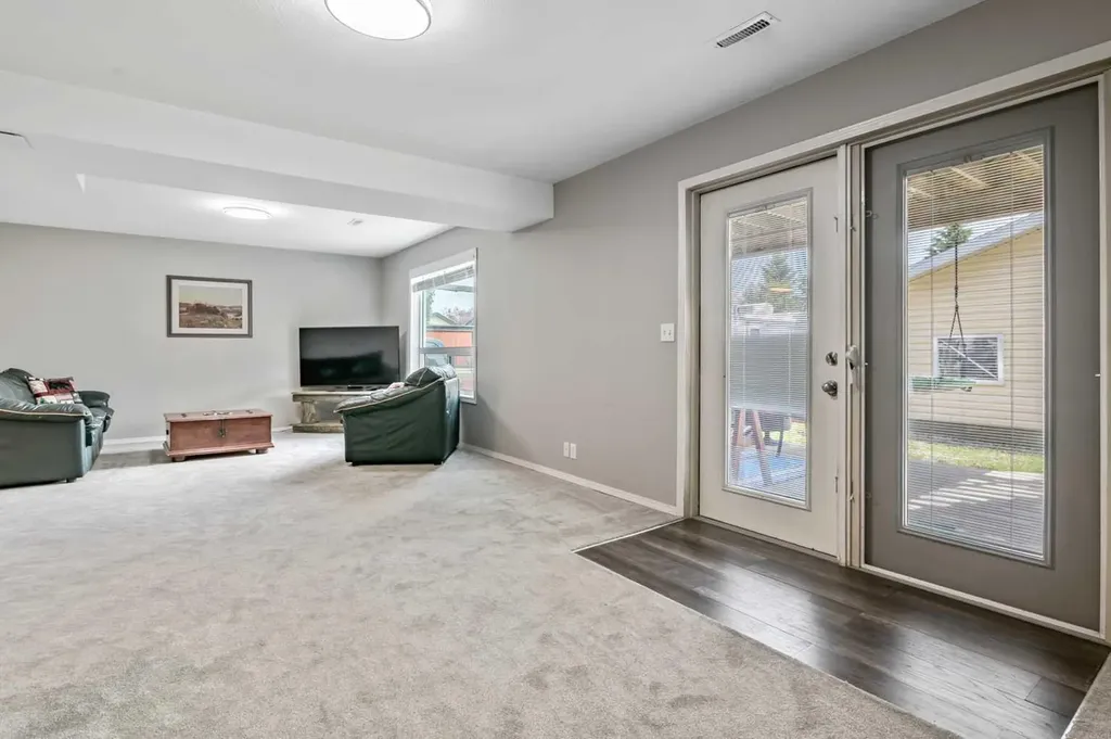 62 Westland Street Okotoks AB T1S 2C2